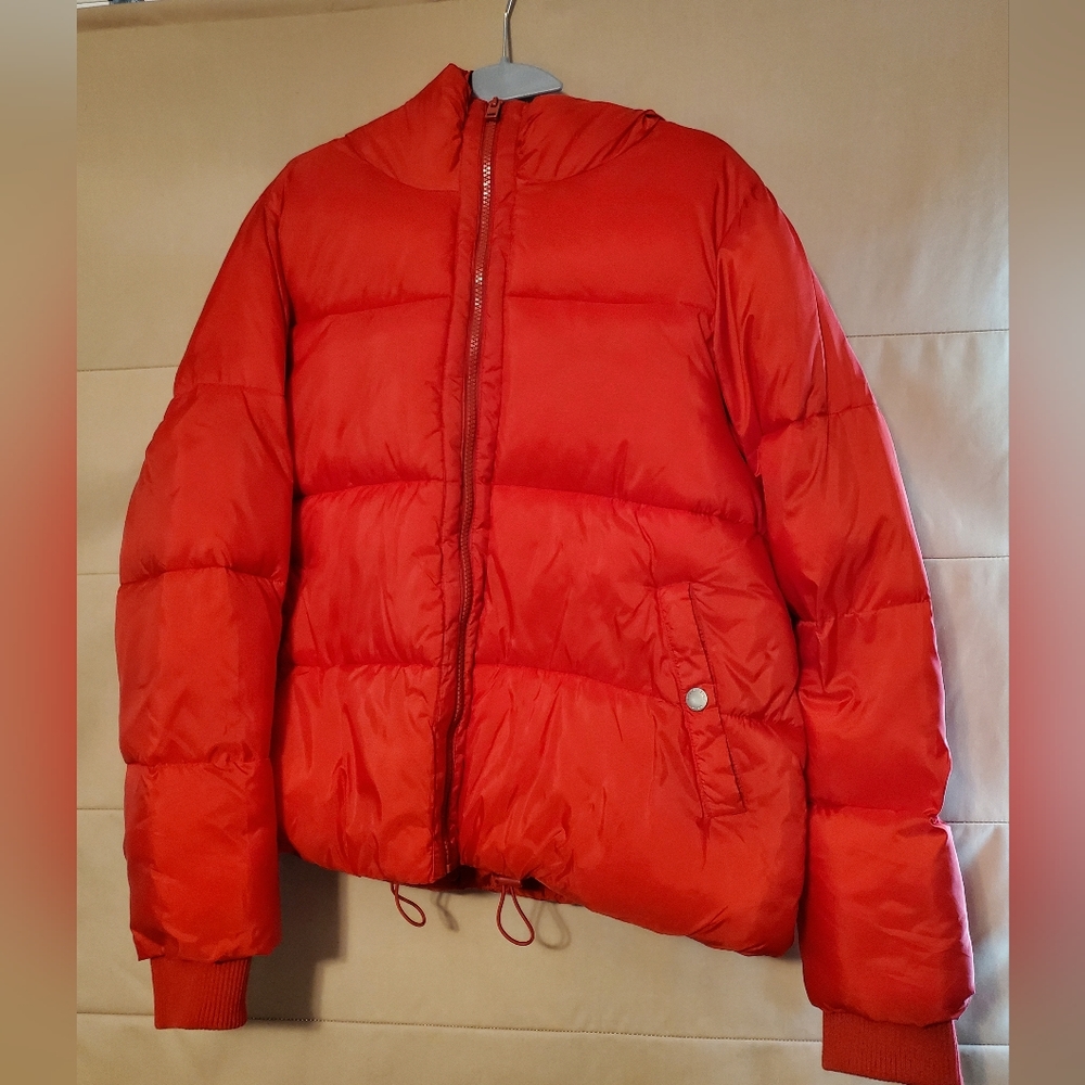 American Eagle women's LARGE red puffer jacket